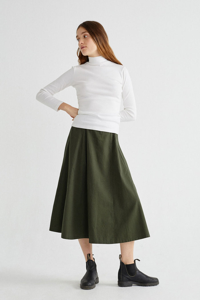 Shop aine rib top white by Thinking Mu on thegreenlabels
