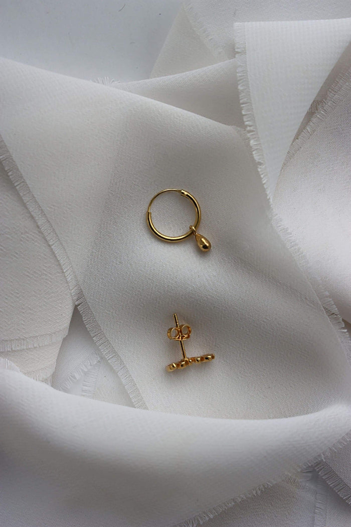 baby drop earring hoop gold by Neinties on thegreenlabels.com