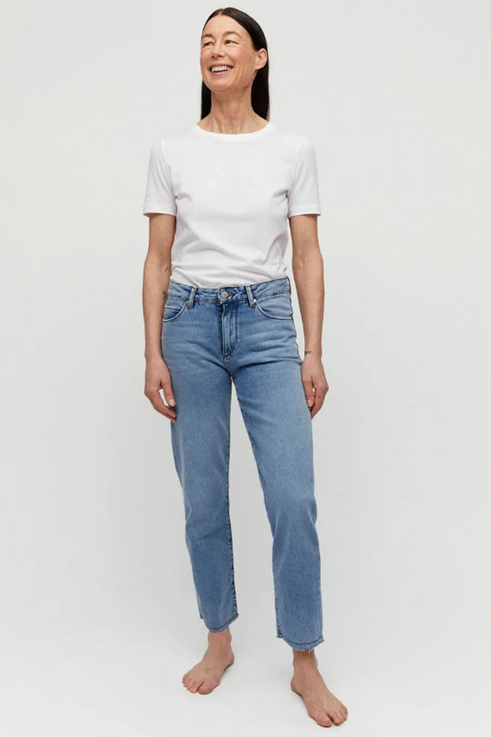 shop fjellaa cropped jeans mid blue by ARMEDANGELS on thegreenlabels