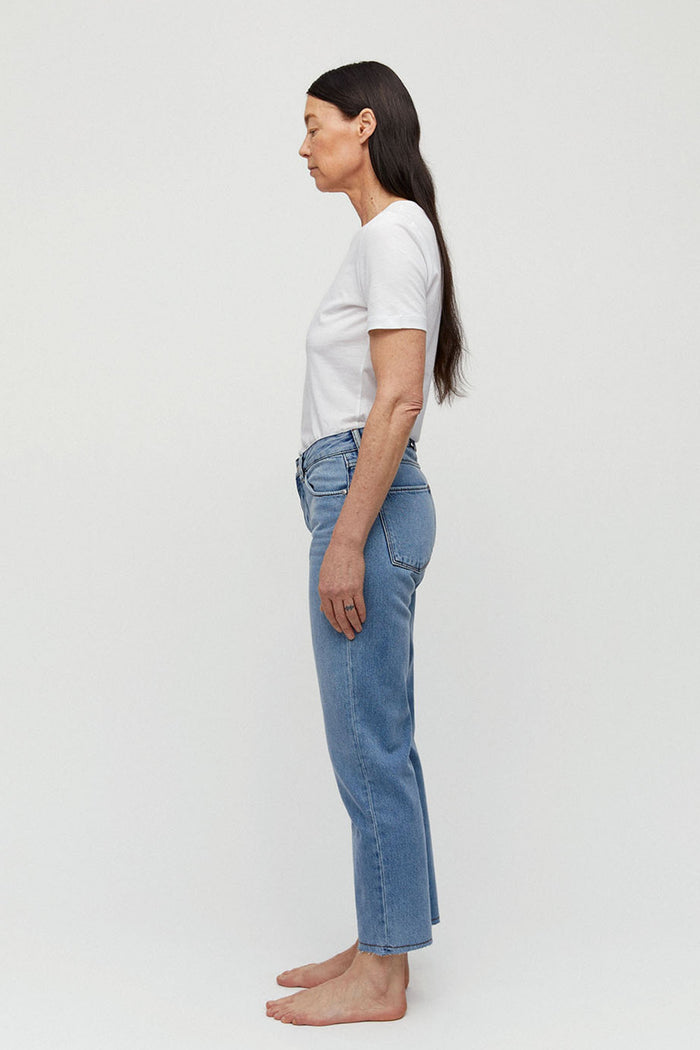 shop fjellaa cropped jeans mid blue by ARMEDANGELS on thegreenlabels