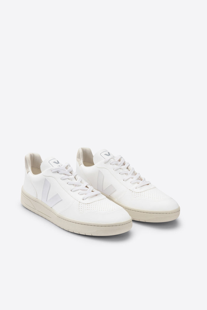 shop v-10 sneaker cwl white natural by Veja at thegreenlabels